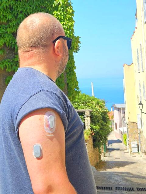 Kravi Dexcom G6 i maleni CareSens Air u južnom talijanskom gradu Palinuro
